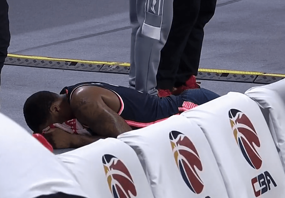 九游娱乐包含塞维利亚训练开放日，国际比赛日门线救险引欢呼，CBA常规赛在即，控场能力受关注的词条